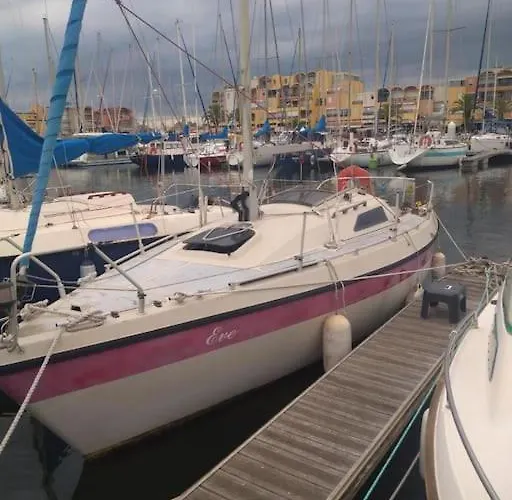 Super Voilier Eve Botel Gruissan