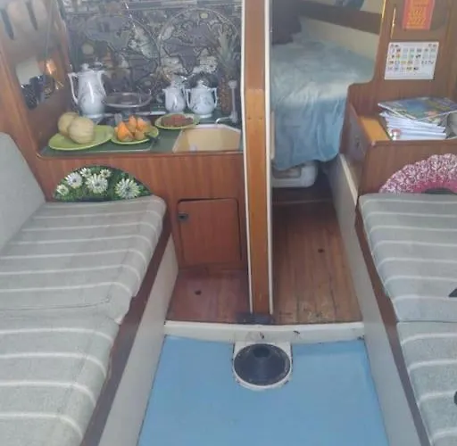 Botel Super Voilier Eve Gruissan